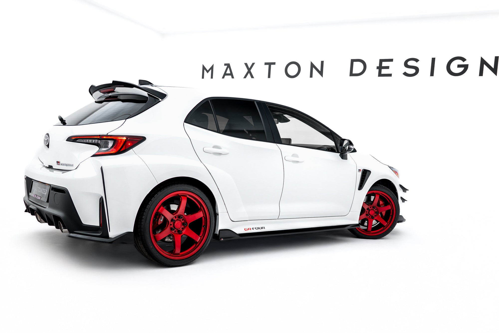 Maxton Design Set Of Splitters V.2 para Toyota GR Corolla Mk12 - imagen 11