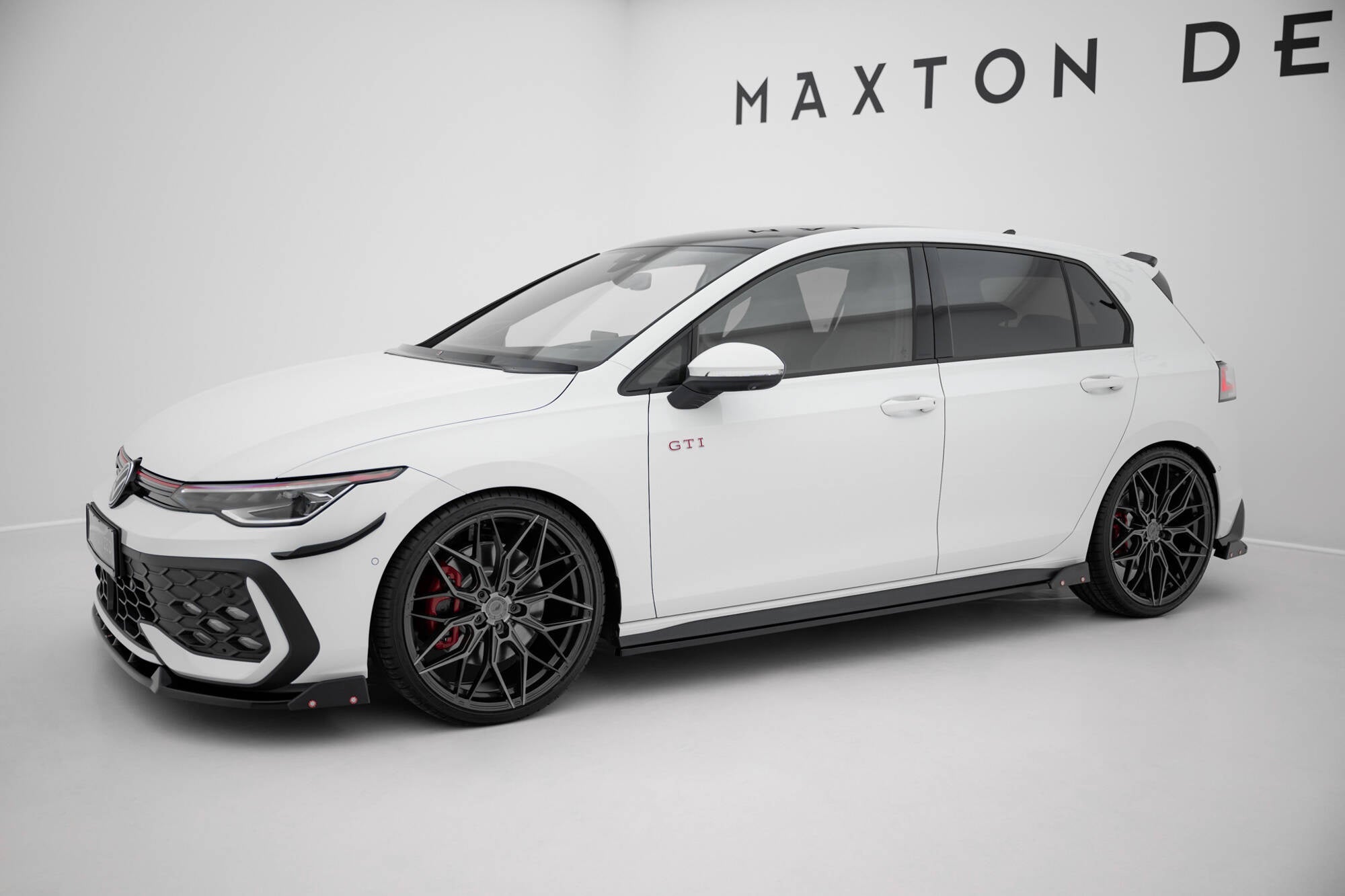 Maxton Design Set Of Splitters V.2 para Volkswagen Golf GTI Mk8 Facelift - imagen 1