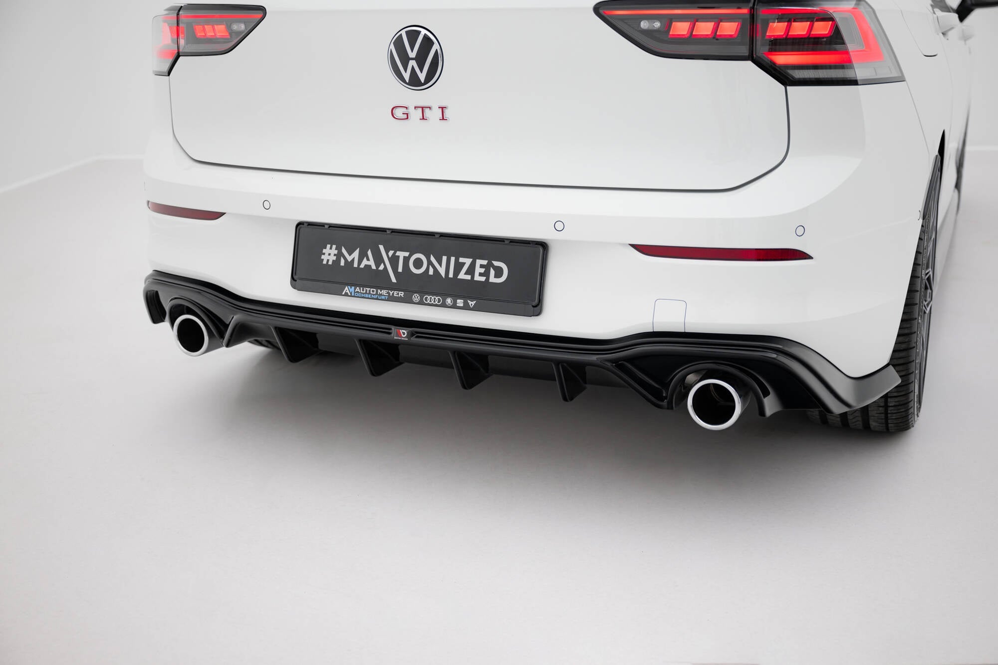 Maxton Design Set Of Splitters V.2 para Volkswagen Golf GTI Mk8 Facelift - imagen 8