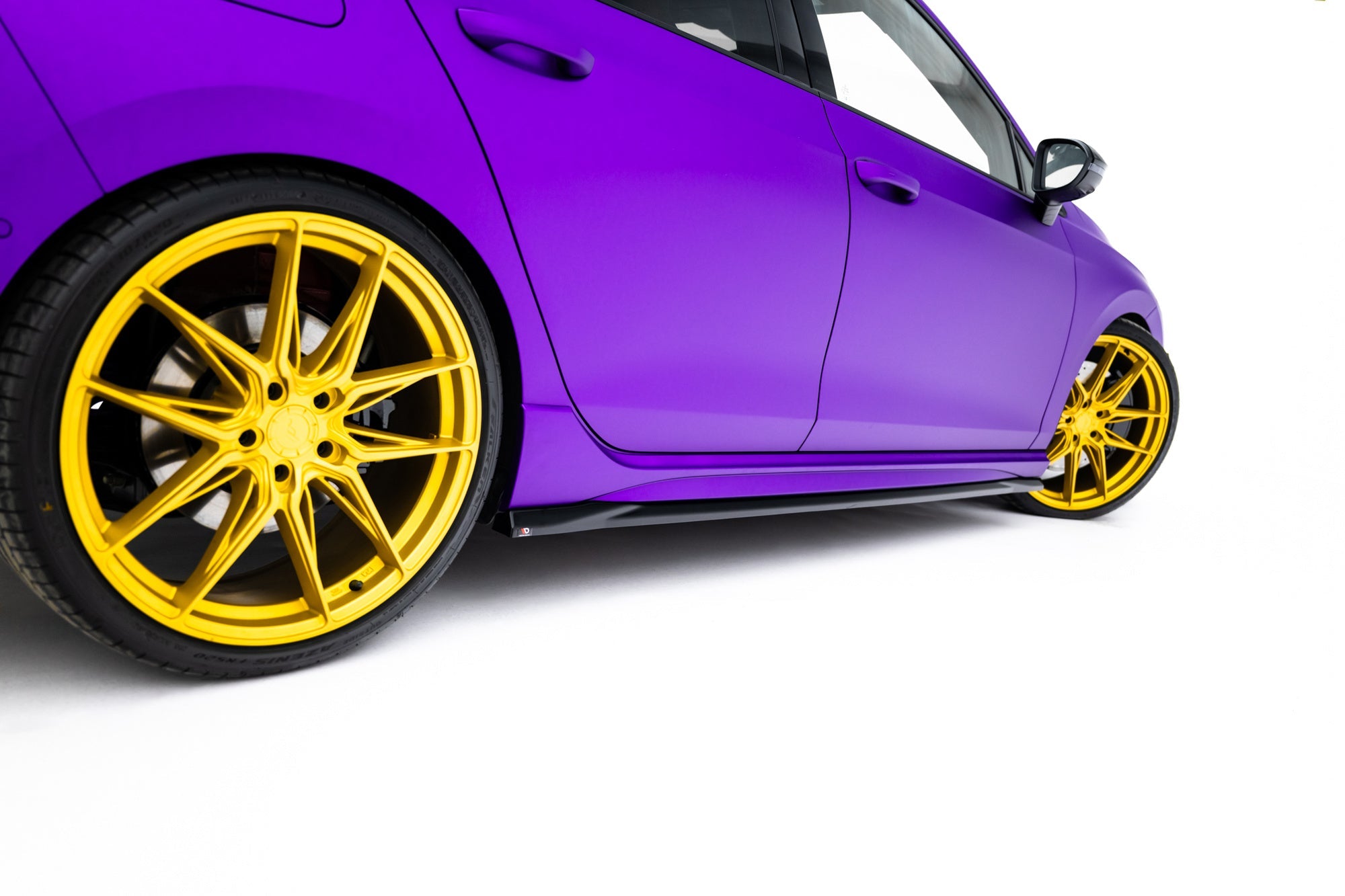 Maxton Design Set Of Splitters V.2 para Volkswagen Golf R Hatchback Mk8 Facelift - imagen 8