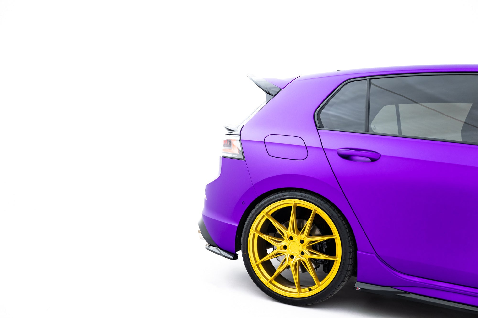 Maxton Design Set Of Splitters V.2 para Volkswagen Golf R Hatchback Mk8 Facelift - imagen 9