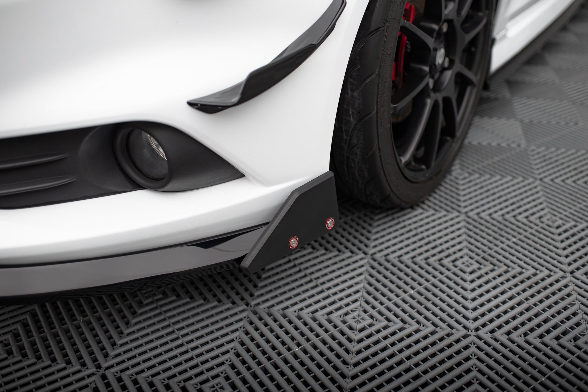 Maxton Design Set Of Splitters V.3 para Ford Fiesta ST Mk7 Facelift - imagen 5