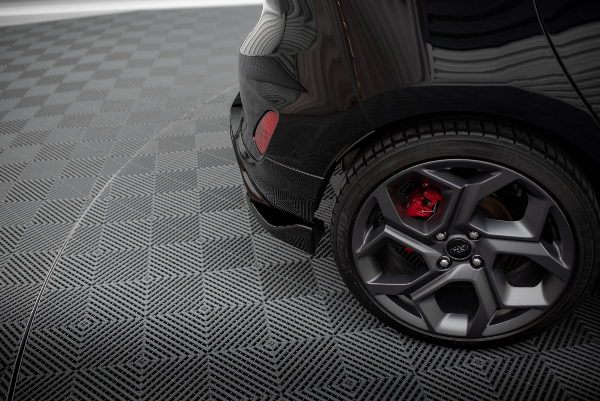 Maxton Design Set Of Splitters V.3 para Ford Fiesta ST Mk8 Facelift - imagen 11