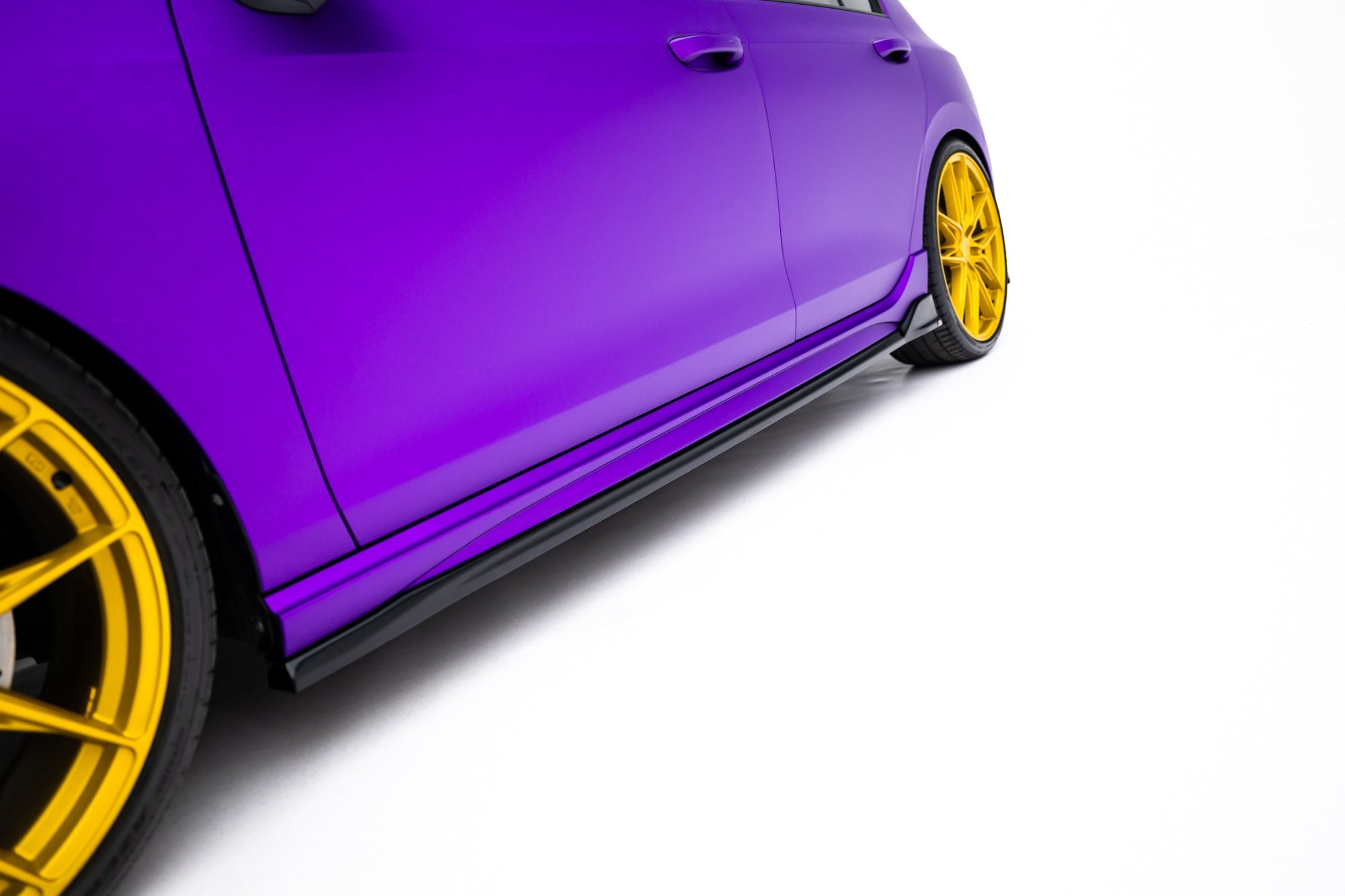 Maxton Design Set Of Splitters V.6 para Volkswagen Golf R Hatchback Mk8 Facelift - imagen 13
