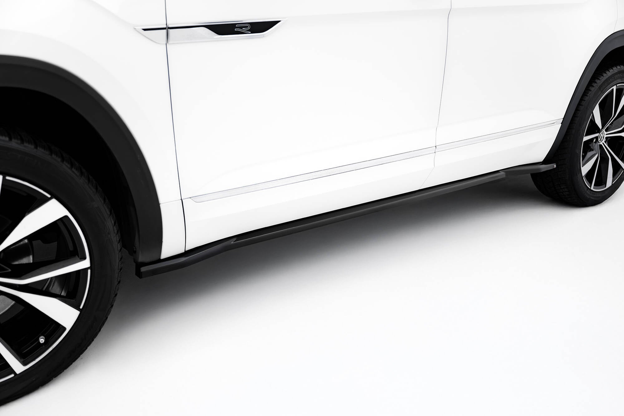 Maxton Design Set Of Splitters para Volkswagen Atlas R-Line Mk1 Facelift 2 - imagen 6