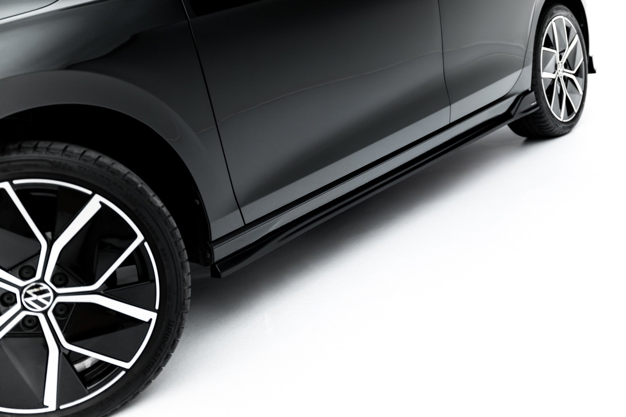 Maxton Design Set Of Splitters para Volkswagen Golf Hatchback Mk8 Facelift - imagen 8