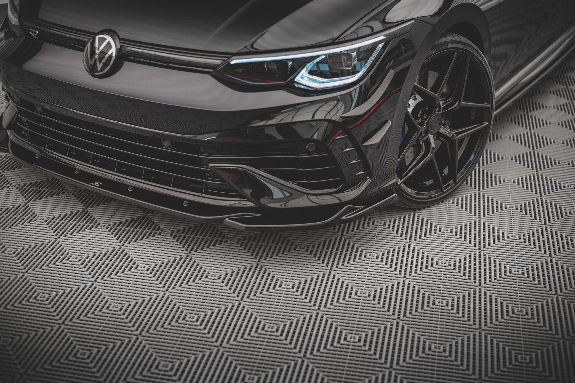Maxton Design Set Of Splitters para Volkswagen Golf R Hatchback Mk8 - imagen 3