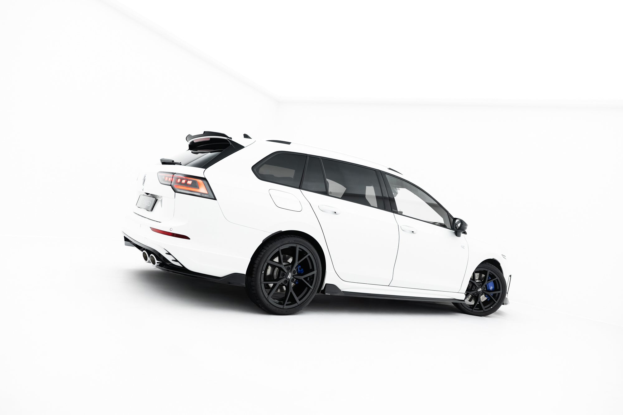 Maxton Design Set Of Splitters para Volkswagen Golf R Variant Mk8 Facelift - imagen 1