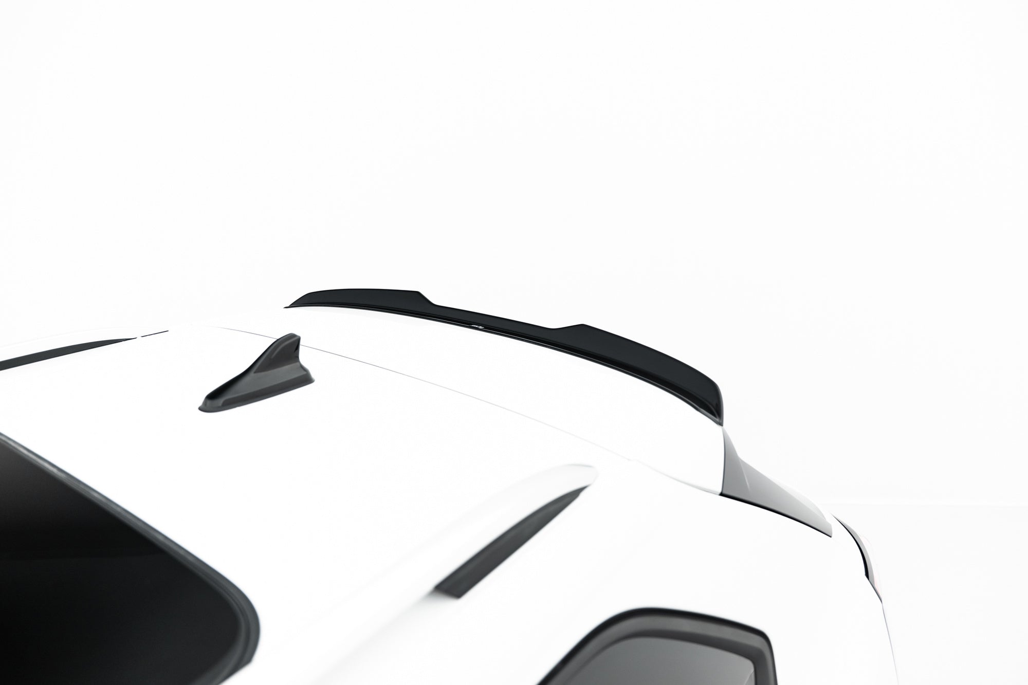 Maxton Design Set Of Splitters para Volkswagen Golf R Variant Mk8 Facelift - imagen 16