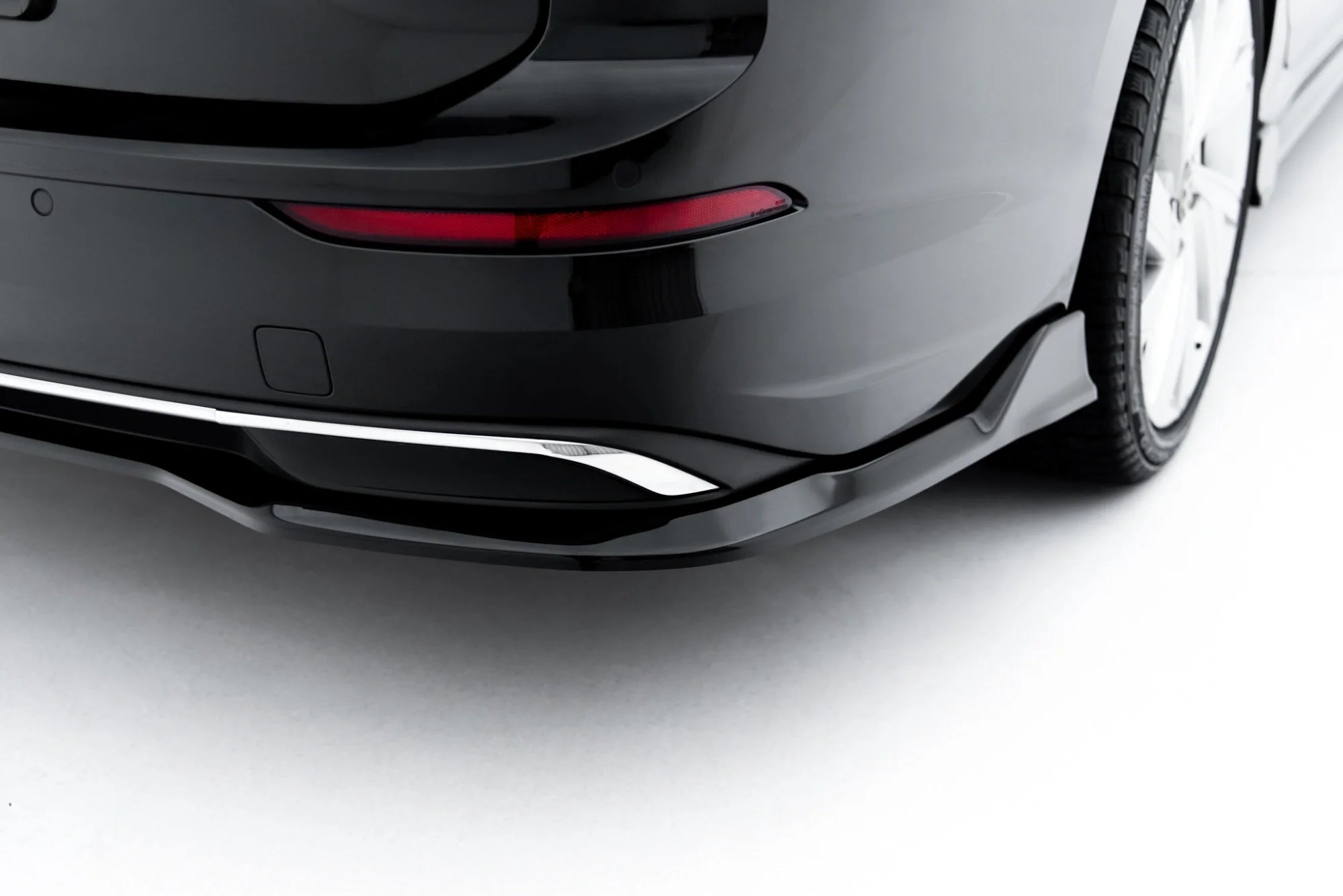 Maxton Design Set Of Splitters para Volkswagen Golf Variant Mk8 Facelift - imagen 13
