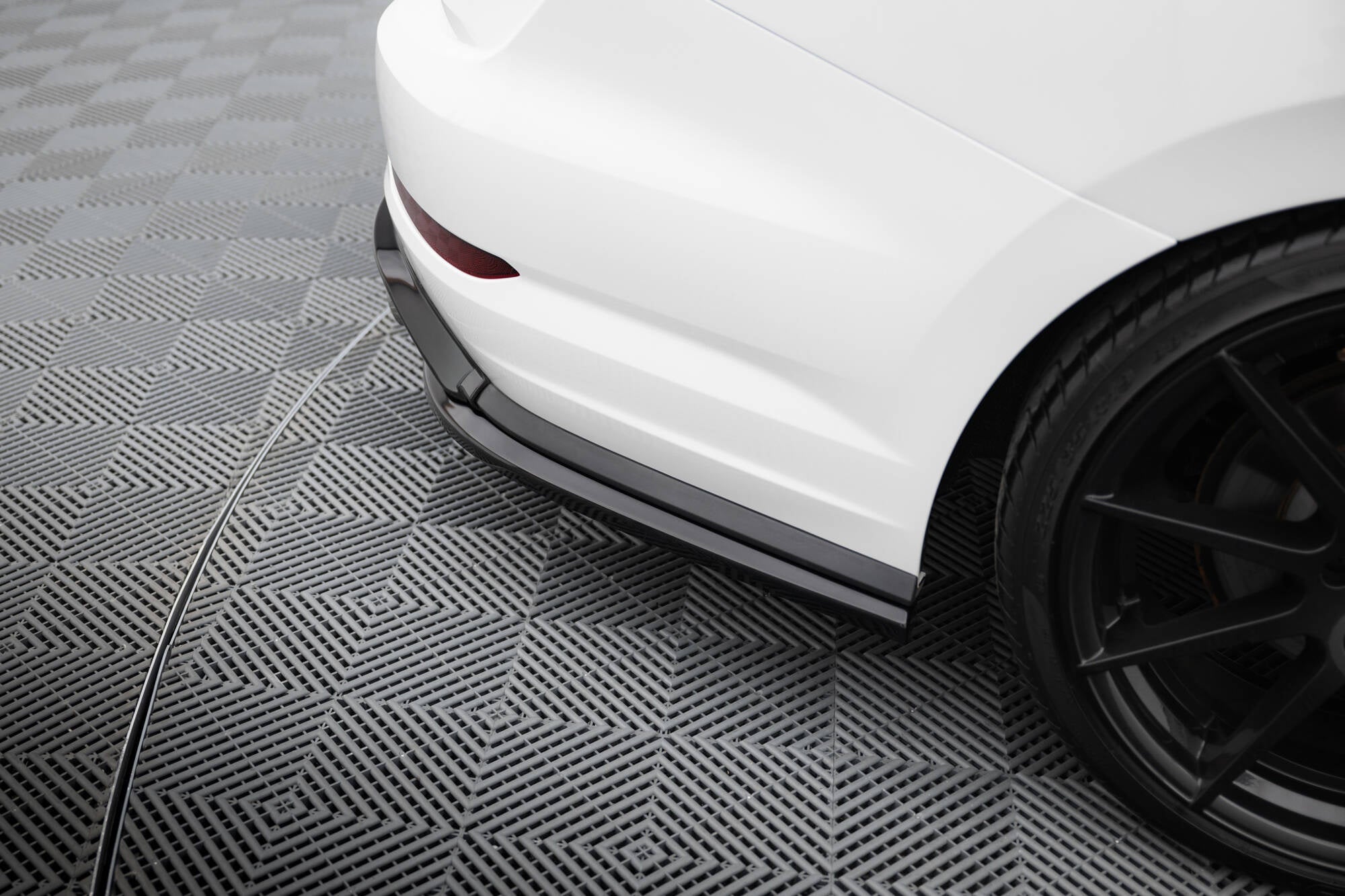 Maxton Design Set Of Splitters para Volkswagen Jetta GLI Mk7 - imagen 13