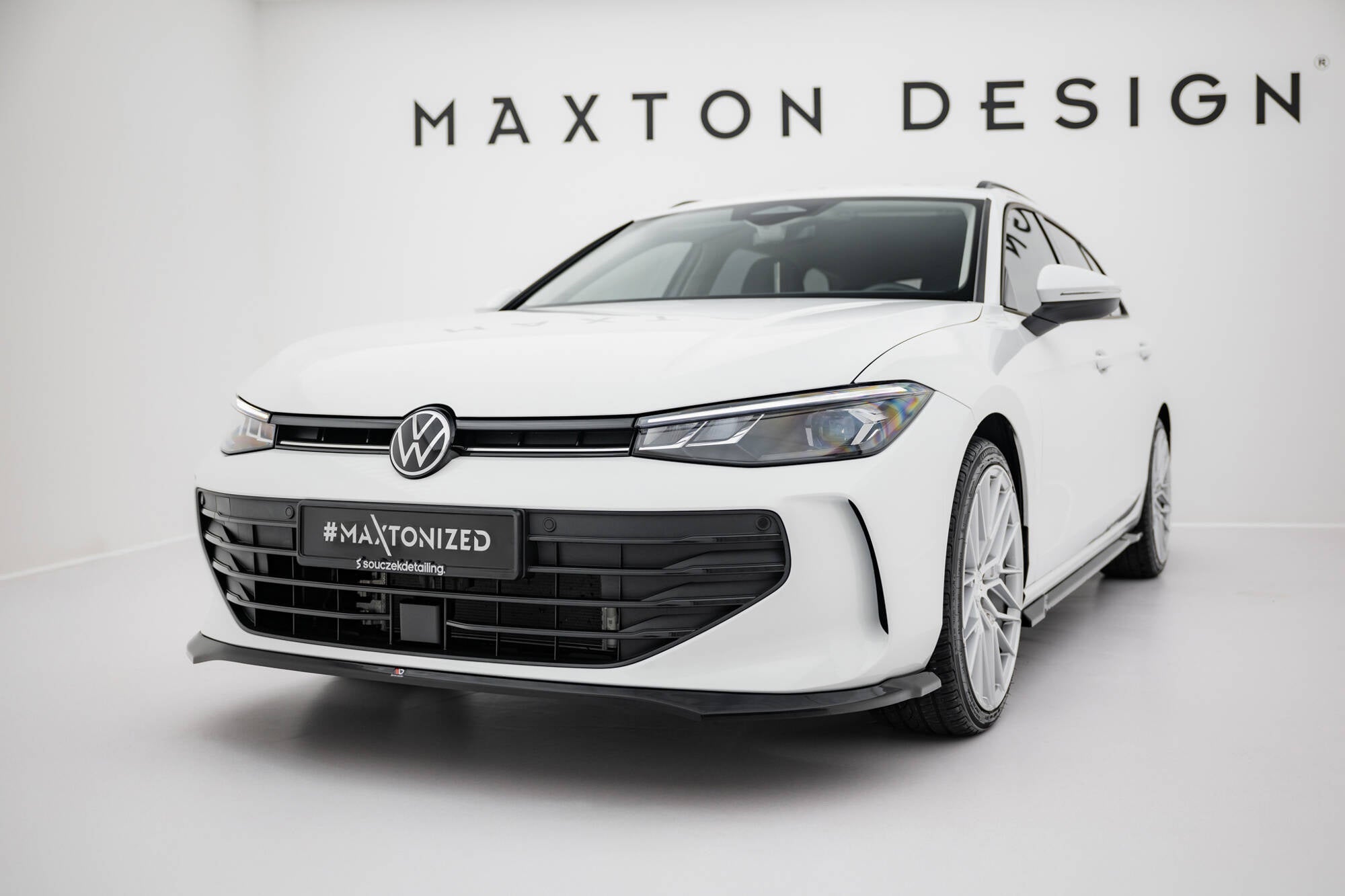 Maxton Design Set Of Splitters para Volkswagen Passat B9 - imagen 4