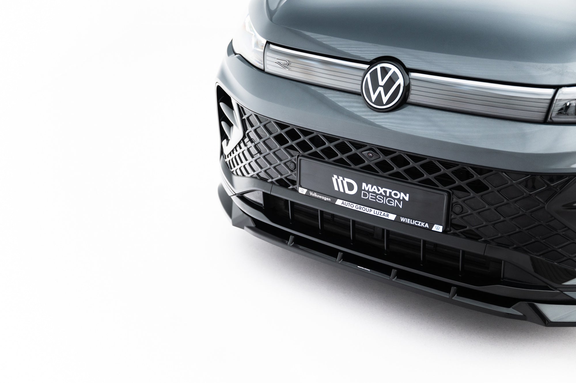 Maxton Design Set Of Splitters para Volkswagen Tiguan R-Line Mk3 - imagen 7
