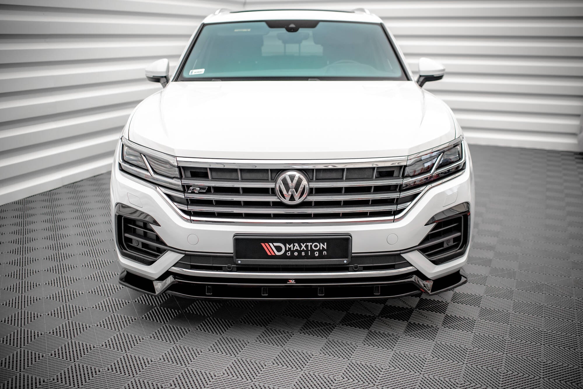 Maxton Design Set Of Splitters para Volkswagen Touareg R-Line Mk3 - imagen 2