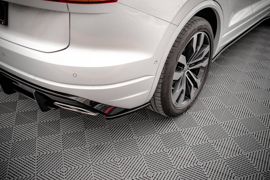 Maxton Design Set Of Splitters para Volkswagen Touareg R-Line Mk3 - imagen 12