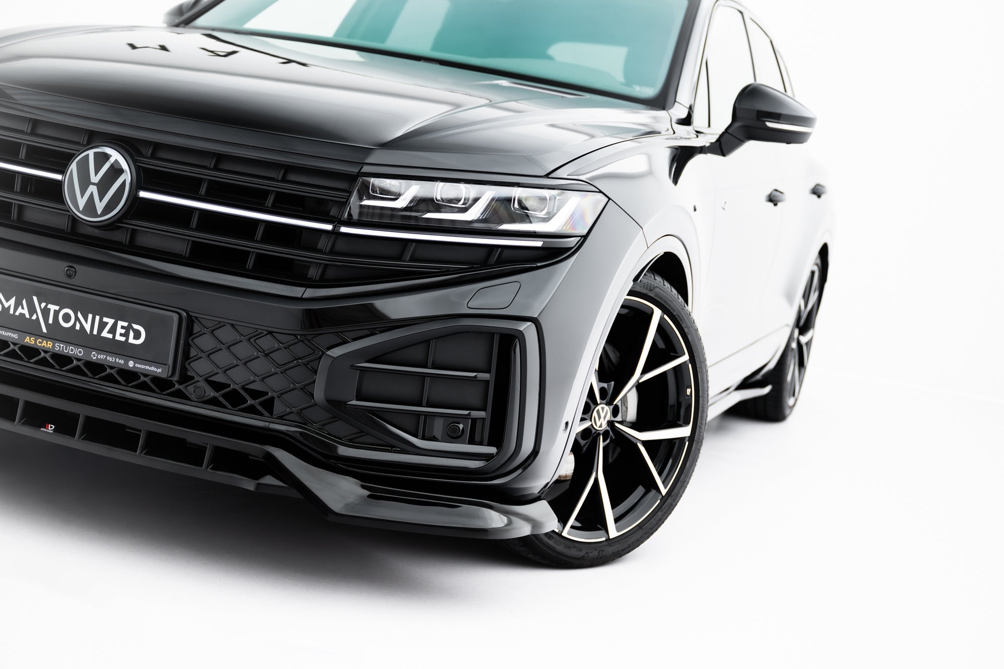 Maxton Design Set Of Splitters para Volkswagen Touareg R-Line Mk3 Facelift - imagen 6