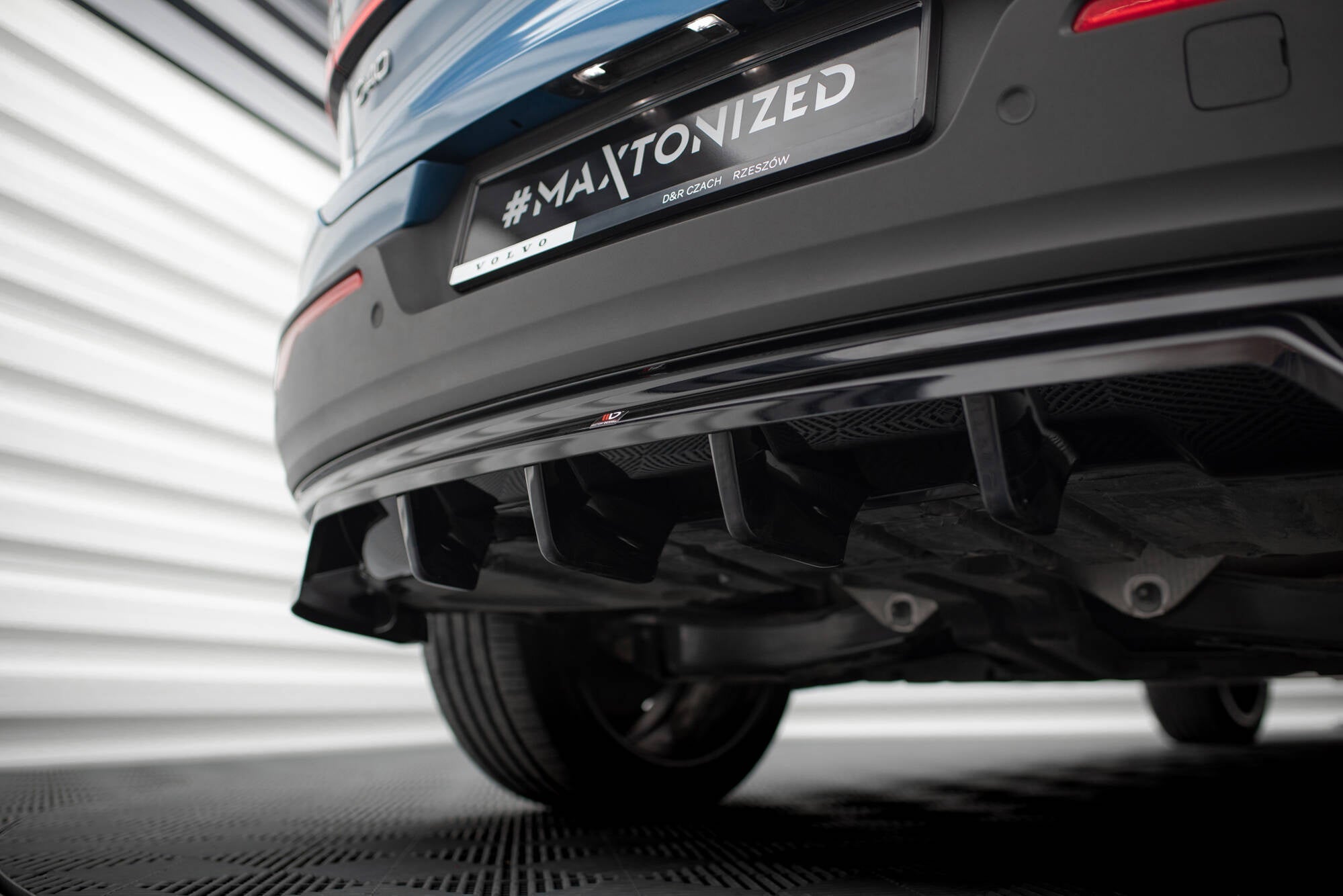 Maxton Design Set Of Splitters para Volvo C40 Mk1 - imagen 8