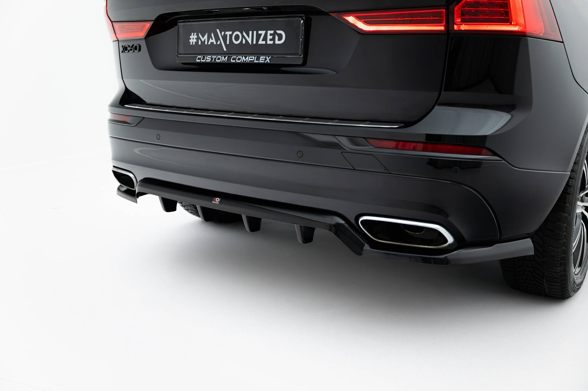 Maxton Design Set Of Splitters para Volvo XC60 Mk2 - imagen 9