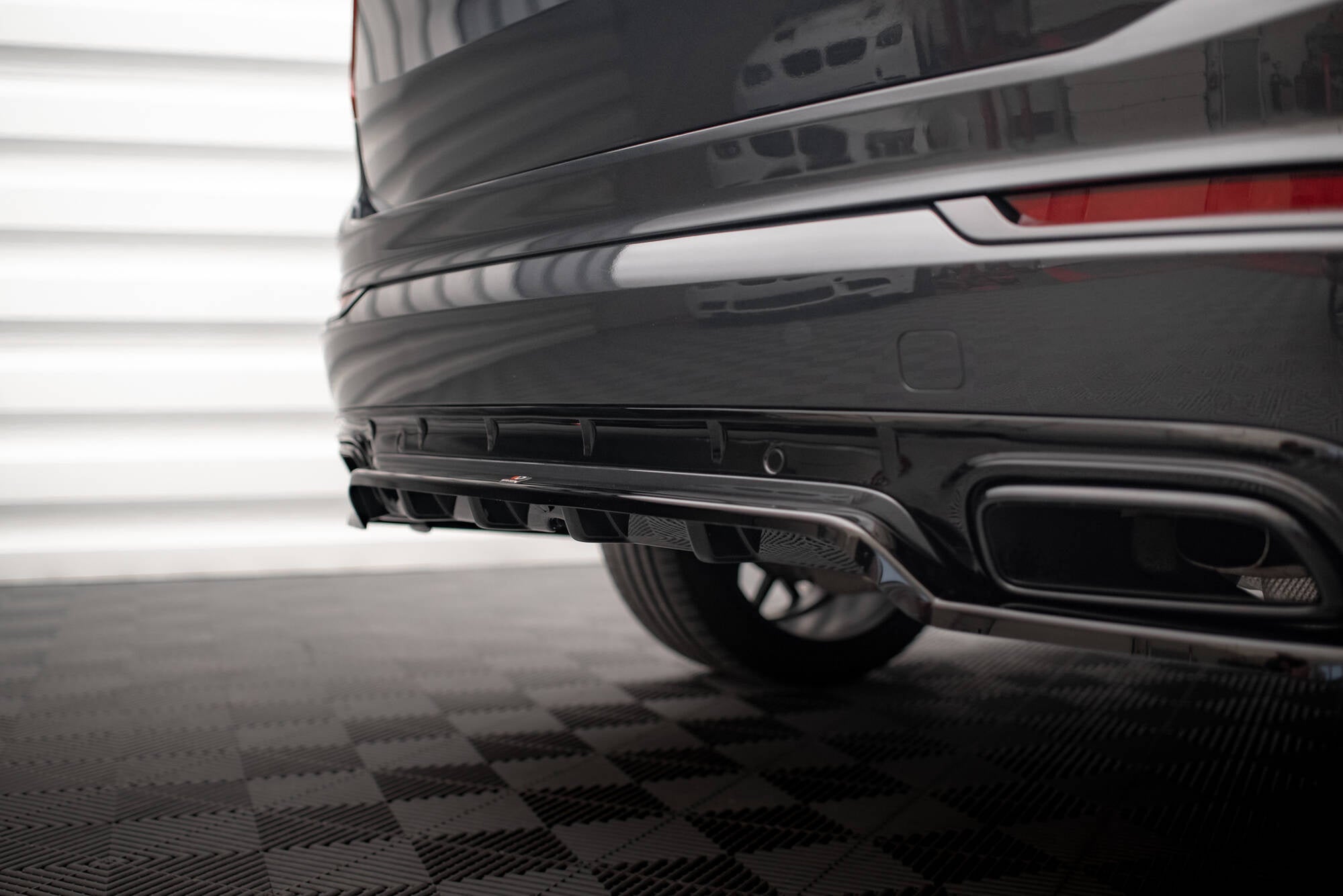 Maxton Design Set Of Splitters para Volvo XC90 R-Design Mk2 Facelift - imagen 8